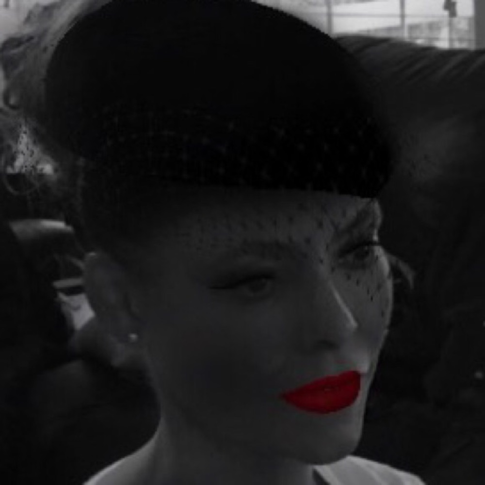 Meet your Posher, Andrea